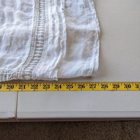 Alessia Pacini white linen blouse with cap sleeves and lace cut-outs - Picture 9 of 10